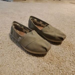 Women's TOMS